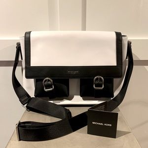 Micheal kors mens messenger bag